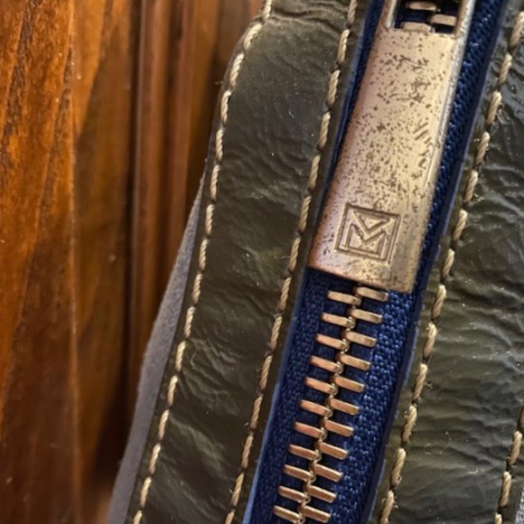 MICHAEL KORS * Medium BLUE SUEDE * multi pocket shoulderbag / purse with DUSTBAG - Picture 6 of 16